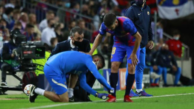 同桌脱给我揉
